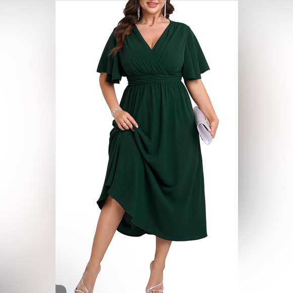 Chic Forest Green Midi Dress - Picture 2 of 4